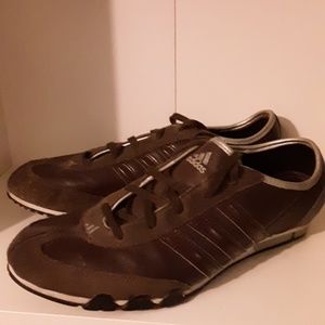 Adidas fashion sneaker